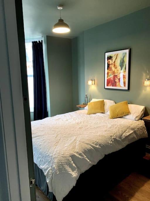 Chic Townhouse Near Tunnels Beaches Ilfracombe Eksteriør bilde